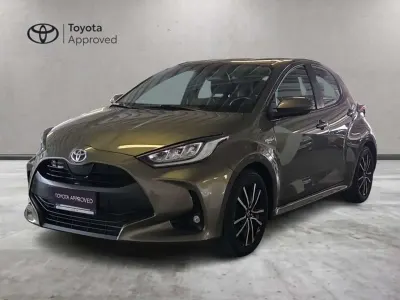 Usata Toyota Yaris Hybrid Trend 116 CV (85 kW) 2021 Marrone Berlina