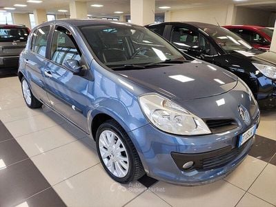 Usata Renault Clio II 75 CV (55 kW) 2008 Grigio Berlina