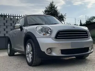 Usata Mini Countryman 111 CV (81 kW) 2014 Grigio SUV