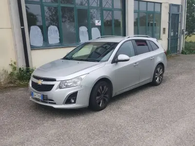 Usata Chevrolet Cruze LTZ 140 CV (102 kW) 2014 Argento Station wagon
