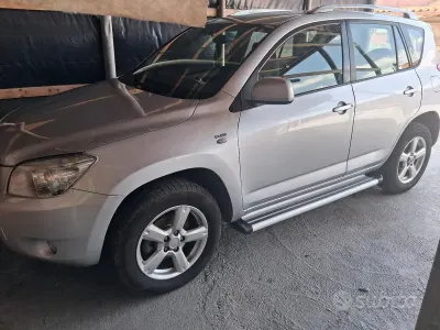 Usata Toyota RAV4 136 CV (100 kW) 2008 Grigio SUV