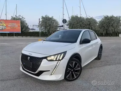Usata Peugeot 208 GTi 101 CV (74 kW) 2022 Bianco Utilitaria