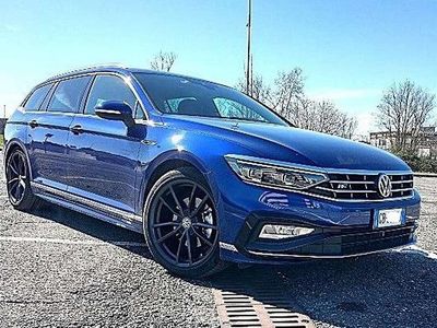 Usata VW Passat Executive 190 CV (139 kW) 2020 Blu/azzurro Station wagon