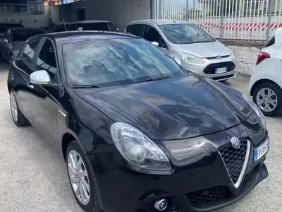 Usata Alfa Romeo Giulietta 120 CV (88 kW) 2018 Nero Utilitaria