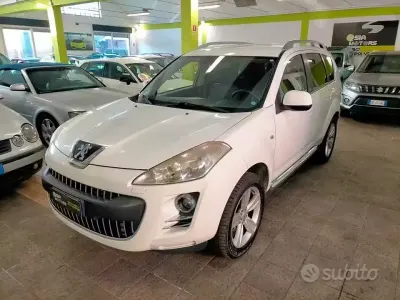 Käytetty Peugeot 4007 156 HP (114 kW) 2011 Valkoinen Katumaasturi