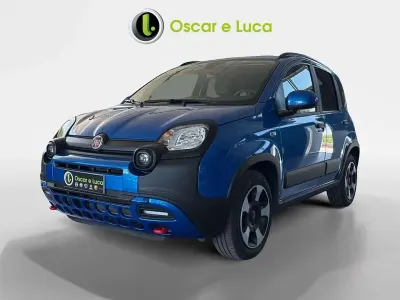 Usata Fiat Panda Cross Cross 69 CV (50 kW) 2024 Blu/azzurro Utilitaria