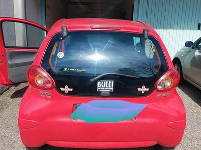Usata Toyota Aygo 67 CV (49 kW) 2007 Rosso Utilitaria