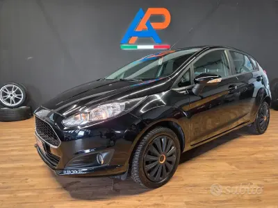 Usata Ford Fiesta Titanium 95 CV (69 kW) 2017 Nero Utilitaria