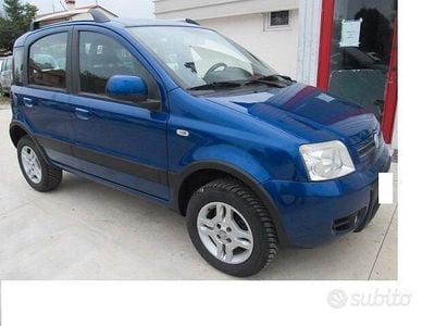 Usata Fiat Panda 4x4 Climbing 60 CV (44 kW) 2010 Blu Utilitaria