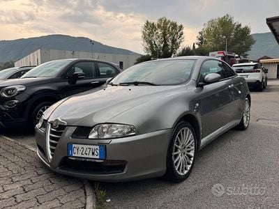 Usata Alfa Romeo GT Distinctive 150 CV (110 kW) 2006 Grigio Coupé