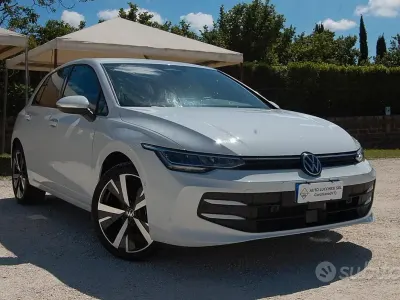 Usata VW Golf VIII Edition 115 CV (84 kW) 2025 Bianco Berlina