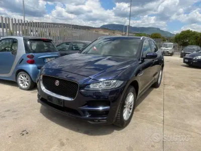 Usata Jaguar F-Pace Portfolio 180 CV (132 kW) 2016 Blu SUV