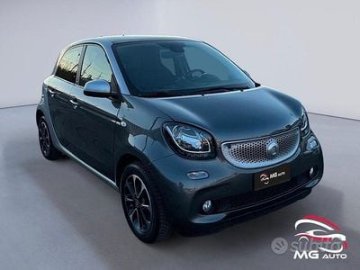 Usata Smart ForFour Passion 71 CV (52 kW) 2016 Grigio Utilitaria