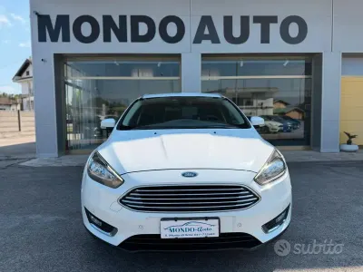 Usata Ford Focus Titanium 125 CV (91 kW) 2015 Bianco Station wagon