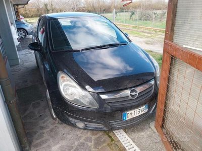 Usata Opel Corsa 58 CV (42 kW) 2008 Nero Utilitaria