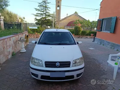 Usata Fiat Punto 69 CV (50 kW) 2006 Bianco Utilitaria