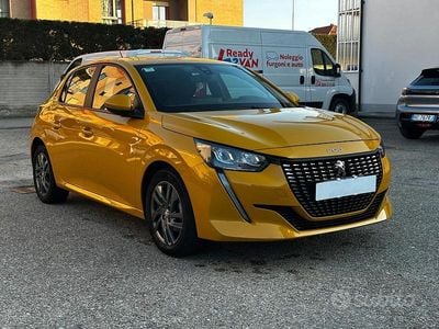 Begagnad Peugeot 208 Allure 75 HK (55 kW) 2021 Gul Halvkombi