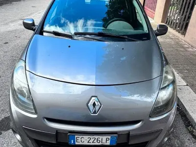 Usata Renault Clio 85 CV (62 kW) 2010 Grigio Station wagon