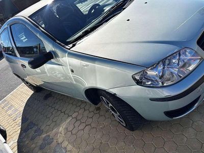 Usata Fiat Punto Active 60 CV (44 kW) 2004 Utilitaria