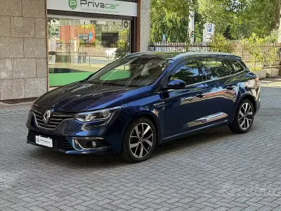 Usata Renault Mégane GrandTour 116 CV (85 kW) 2019 Blu Station wagon