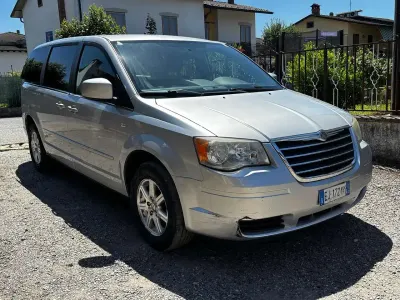 Usata Chrysler Grand Voyager Limited 163 CV (119 kW) 2009 Grigio Monovolume