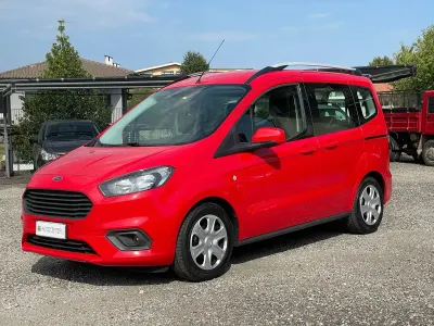 Usata Ford Tourneo Courier 101 CV (74 kW) 2019 Rosso Monovolume