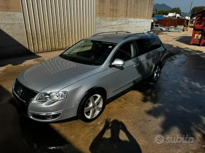 Usata VW Passat Highline 140 CV (102 kW) 2006 Grigio Station wagon