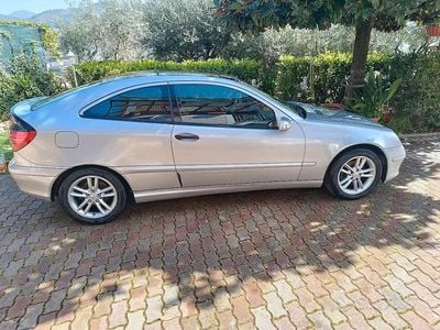 Usata Mercedes 220 Avantgarde 2003 Grigio Coupé