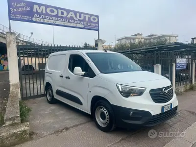 Usata Opel Combo S 102 CV (75 kW) 2019 Bianco Monovolume
