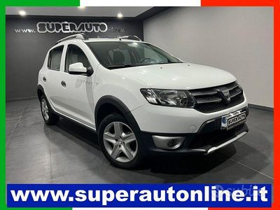 Usata Dacia Sandero Stepway 90 CV (66 kW) 2017 Grigio scuro Berlina