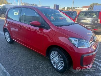 Usata VW up! 66 CV (48 kW) 2021 Rosso Utilitaria