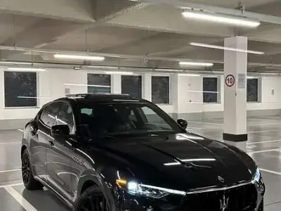 Usata Maserati Levante 349 CV (256 kW) 2019 Nero SUV