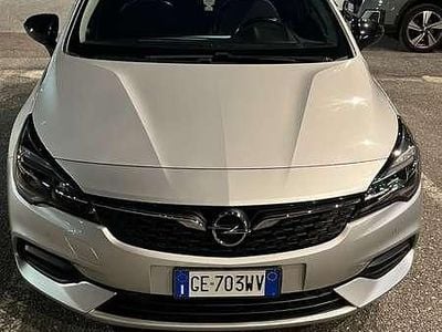 Usata Opel Astra Business Elegance 131 CV (96 kW) 2021 Argento Berlina