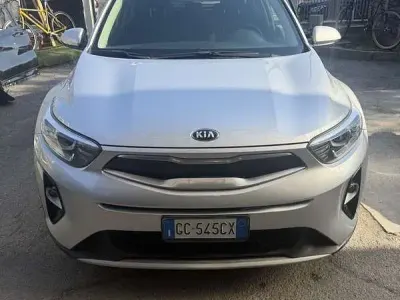Usata Kia Stonic 101 CV (74 kW) 2020 Grigio SUV
