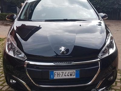 Usata Peugeot 208 75 CV (55 kW) 2017 Nero Utilitaria