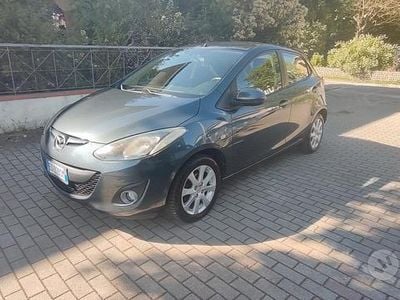 Usata Mazda 2 Trendy 75 CV (55 kW) 2011 Grigio Utilitaria