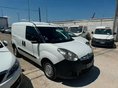 Usata Opel Combo 105 CV (77 kW) 2017 Bianco Monovolume