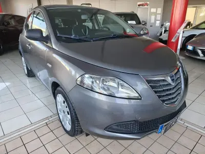 Usata Lancia Ypsilon S 95 CV (69 kW) 2013 Grigio Utilitaria