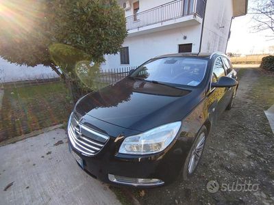 Usata Opel Insignia 160 CV (117 kW) 2012 Nero Station wagon