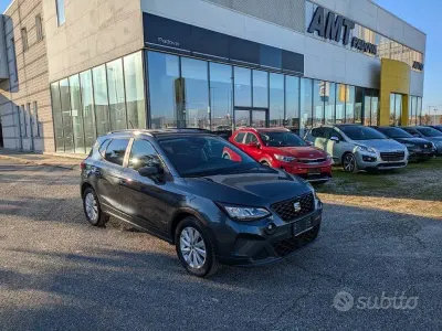 Usata Seat Arona Style 95 CV (69 kW) 2024 Grigio SUV