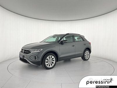 Usata VW T-Roc Life 116 CV (85 kW) 2022 Grigio SUV
