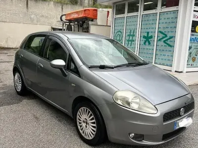 Usata Fiat Punto 95 CV (69 kW) 2007 Grigio Utilitaria