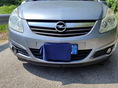 Usata Opel Corsa Enjoy 80 CV (58 kW) 2007 Blu Utilitaria