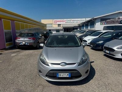 Usata Ford Fiesta Titanium 70 CV (51 kW) 2009 Grigio Utilitaria