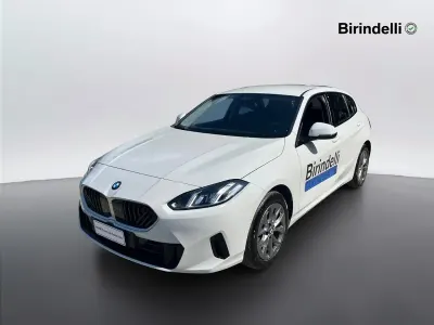 Usata BMW 118 150 CV (110 kW) 2024 Alpinweiss iii pastello Utilitaria