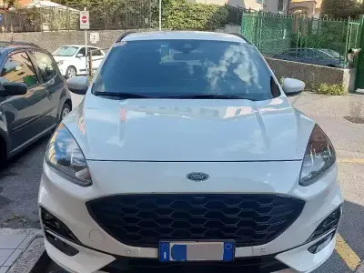 Usata Ford Kuga ST-Line 120 CV (88 kW) 2020 Bianco SUV