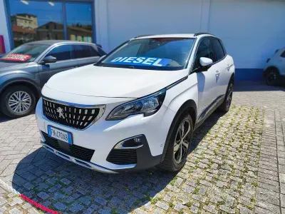 Usata Peugeot 3008 GT-line 120 CV (88 kW) 2018 Bianco SUV