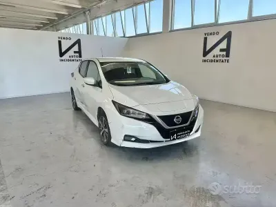 Usata Nissan Leaf Acenta 89 kW (122 CV) 2021 Bianco Utilitaria