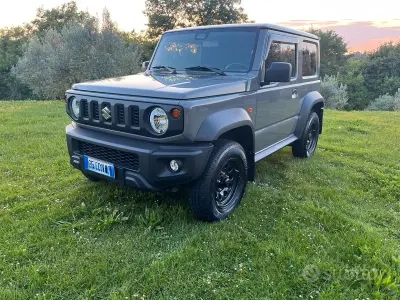 Usata Suzuki Jimny 102 CV (75 kW) 2021 Grigio SUV