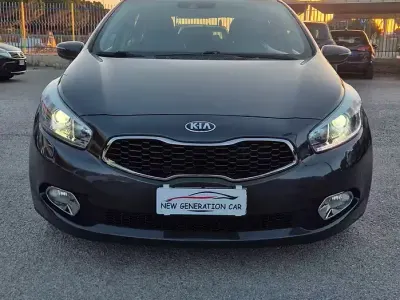 Usata Kia Ceed 128 CV (94 kW) 2012 Grigio Utilitaria